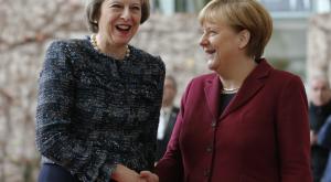 Тереза Мэй договорилась с Меркель оказывать давление на Россию