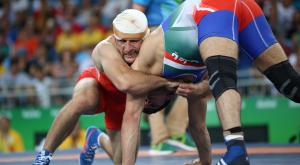 Тренер: борец Аниуар Гедуев не смог взять золотую медаль из-за кровотечения