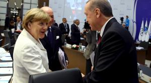 Турецкий журналист обвинил Меркель в пособничестве Эрдогану