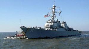 У берегов Йемена эсминец ВМФ США подвергся ракетному обстрелу 