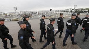 Уроки толерантности - французская полиция уничтожила цыганский табор