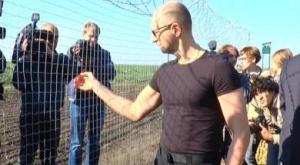 На границе Украины и России начали возводить "Стену Яценюка"