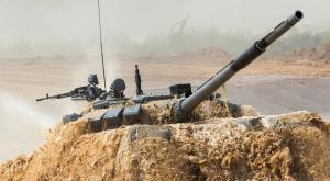 В сети появилось видео, как Т-72 сирийских ВС дважды уклоняется от американского ПТРК
