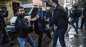 В Турции применили водометы для разгона митинга в поддержку курдов