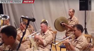 Военный оркестр России выступил перед семьями погибших сирийских солдат