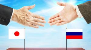 Япония надеется, что экономическое сотрудничество с РФ поможет решить вопрос Курил