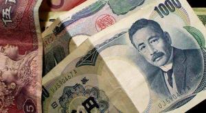 Япония предложила России заменить при расчетах доллар на йену