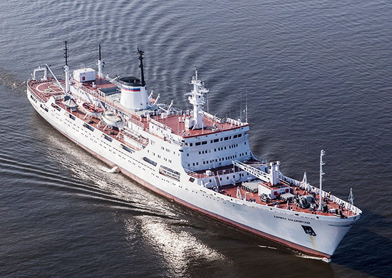 "Адмирал Владимирский" впервые за 30 лет возобновляет изучение Антарктиды