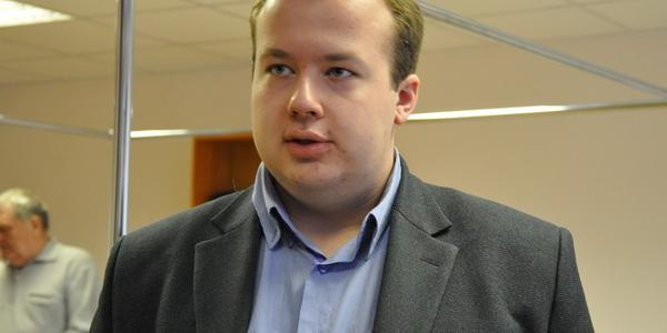 Албурова, укравшего картину для Навального, амнистировали
