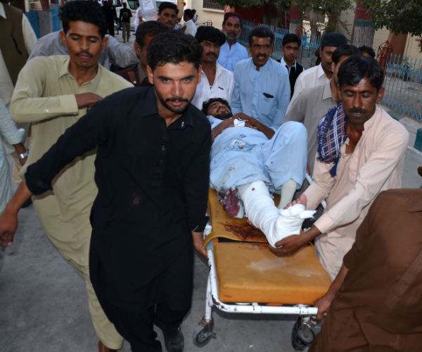 Атака террориста-смертника в мечети Пакистана унесла жизни 36 человек