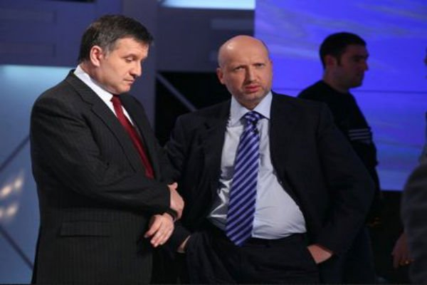 Аваков и Турчинов объявлены на Украине «пособниками Москвы»