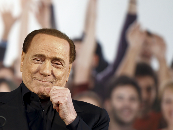 Берлускони призвал итальянцев отказаться от санкций против России
