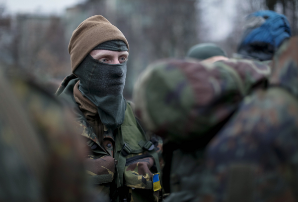 Бойцы украинского «Азова» протестуют в Киеве Бойцы украинского «Азова» протестуют в Киеве