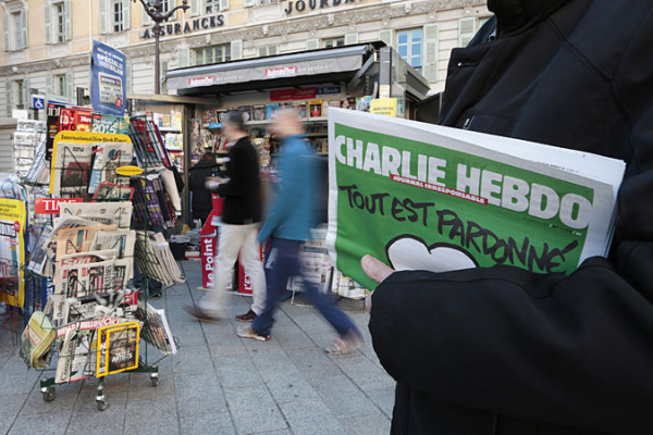 "Charlie Hebdo"      321 