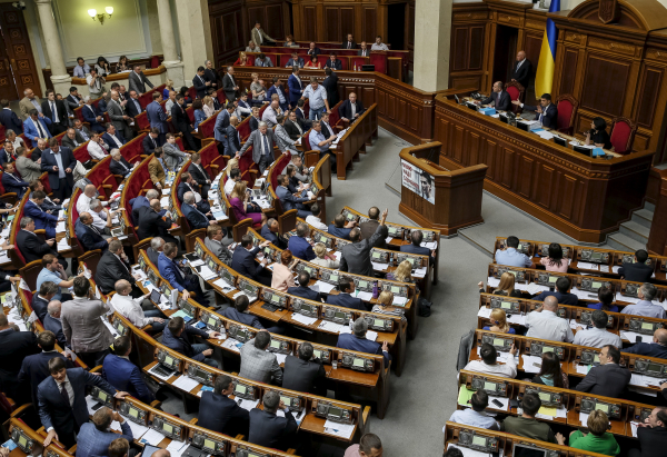 Депутаты Рады потребовали снять транспортную блокаду Донбасса