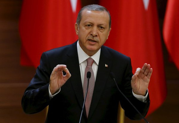 Эрдоган угрожает открыть для беженцев границы со странами ЕС
