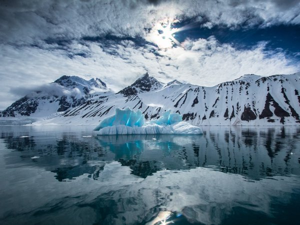 Глава Минприроды: РФ возвращается в Арктику с проектами добычи ресурсов