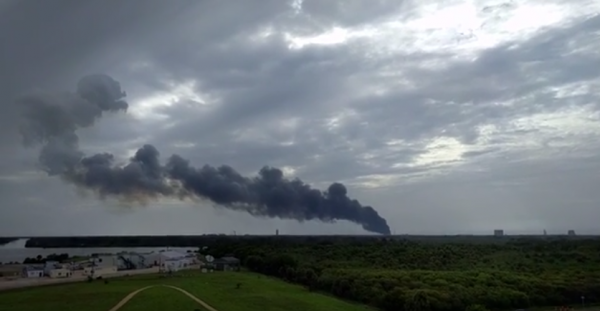 "Инновации по-американски": ракета Falcon 9 взорвалась на космодроме во Флориде