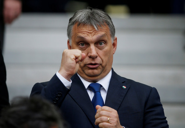 "Хитрый план" - вместо беженцев-мусульман Венгрия может впустить 100 тысяч украинцев