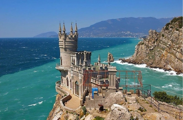 Крым будет полностью обеспечен электроэнергией к турсезону