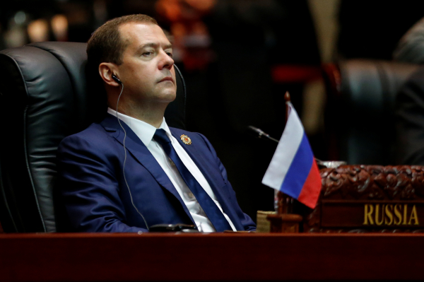 Медведев подписал постановление о приоритете российских товаров в госзакупках