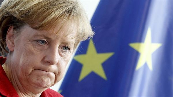Меркель не собирается списывать долги Греции