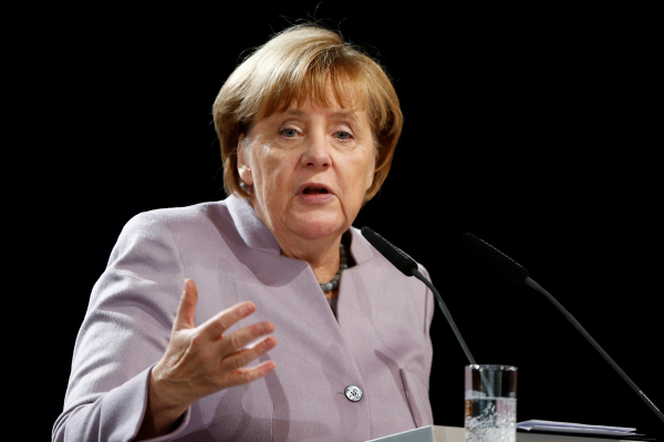 Меркель признала, что немцы доверяют России больше, чем США