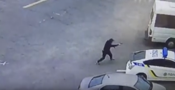 На YouTube появилось видео расстрела днепропетровских полицейских "героем АТО"