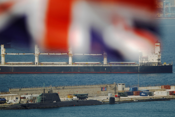 "Не трожьте Гибралтар" - британские парламентарии пожаловались НАТО на Испанию