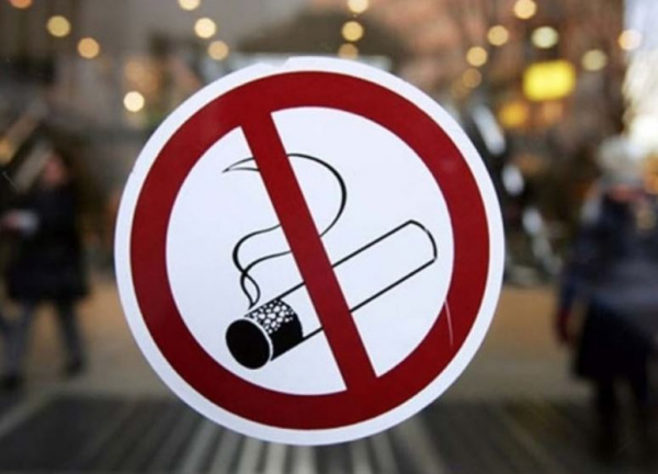 Общественная палата предлагает штрафовать курильщиков на месте