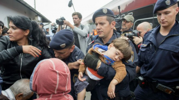 Опасен ли европейский кризис миграции для России? 