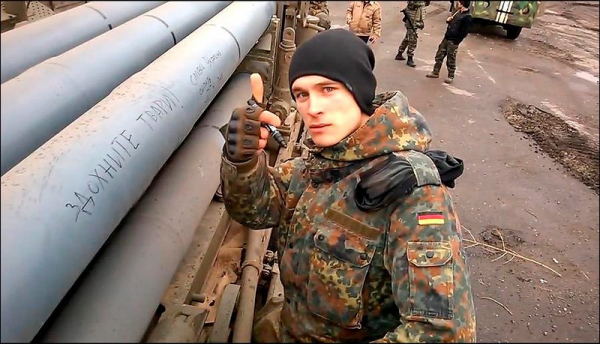 Среди пленных узнали силовика, посылавшего жителям Донбасса на ракетах пожелания смерти Среди пленных узнали силовика, посылавшего жителям Донбасса на ракетах пожелания смерти