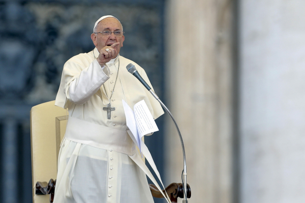 Папа Римский призвал верующих отказаться от консьюмеризма