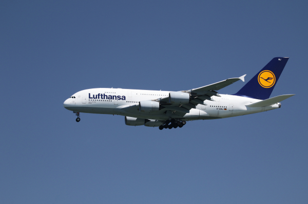  Lufthansa      
