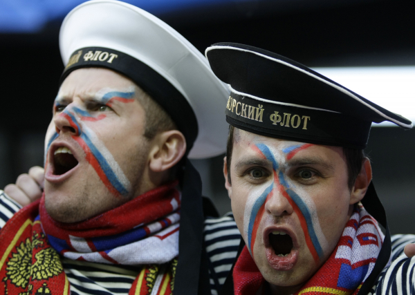 Почему российских болельщиков не пускают на европейские стадионы?