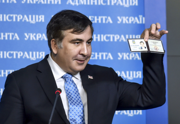Пользователи интернета высмеивают "бульканье" Саакашвили
