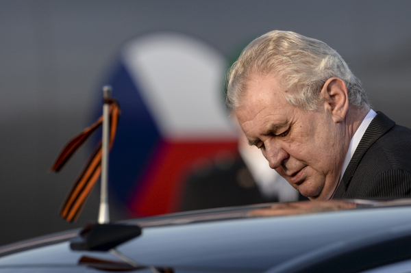 Президент Чехии призвал отменить санкции против России