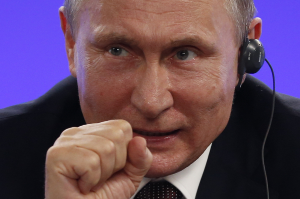 Путин: Неприлично делать из России пугало
