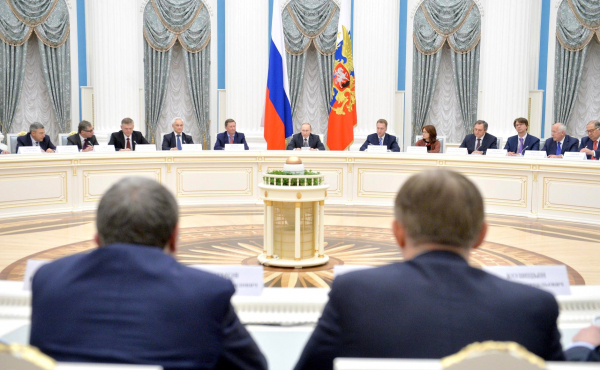 Путин поблагодарил бизнес-сообщество России за развитие в кризисных условиях Путин поблагодарил бизнес-сообщество России за развитие в кризисных условиях