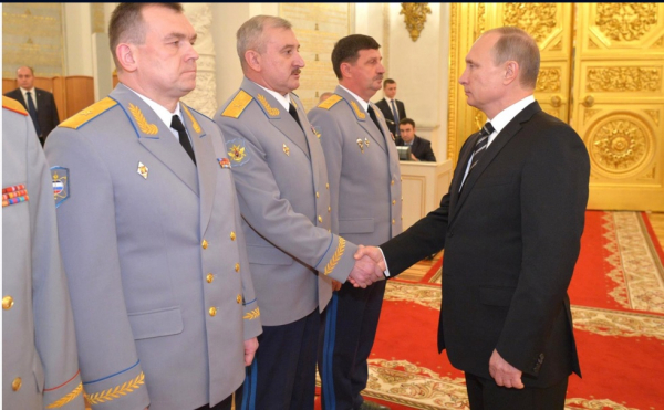 Путин встретился с офицерами, назначенными на высшие командные должности