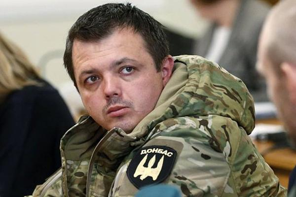 Родители Семена Семенченко сбежали из Севастополя из-за общественного осуждения Родители Семена Семенченко сбежали из Севастополя из-за общественного осуждения