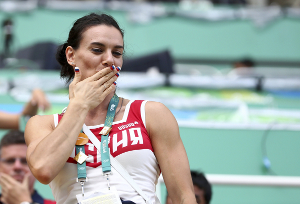 Россияне начали собирать деньги на золотую медаль для Исинбаевой