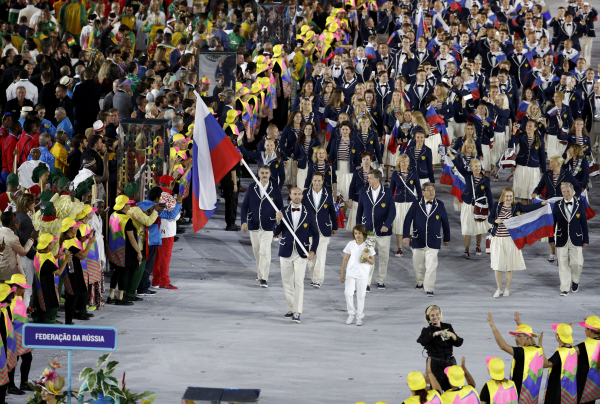 Российская делегация приняла участие в "параде наций" на открытии Олимпиады