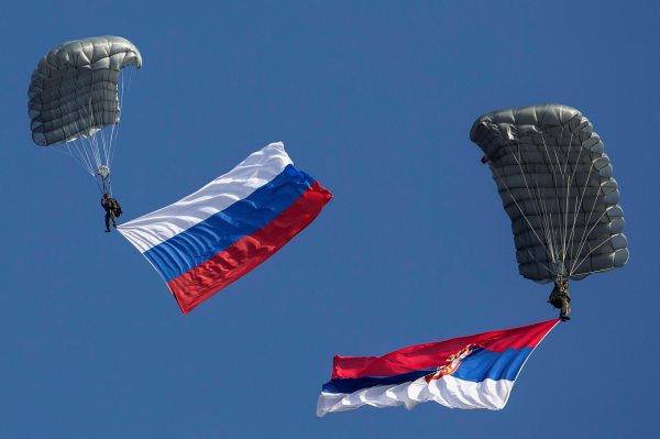 Российские десантники использовали комплексы "Стрелец" на военных учениях в Сербии