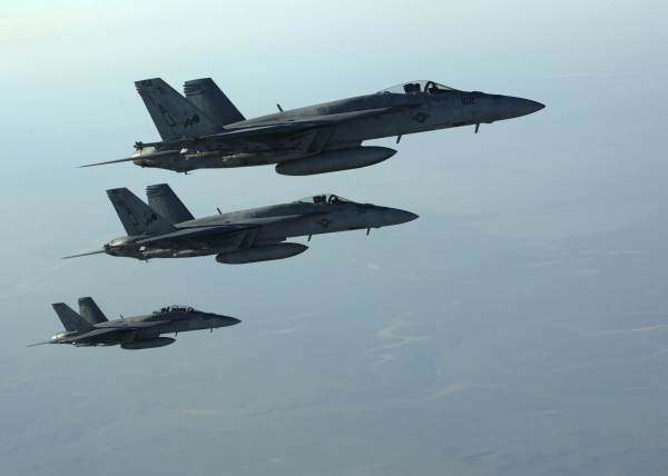 Самолеты возглавляемой США коалиции разбомбили траурную процессию в Ираке