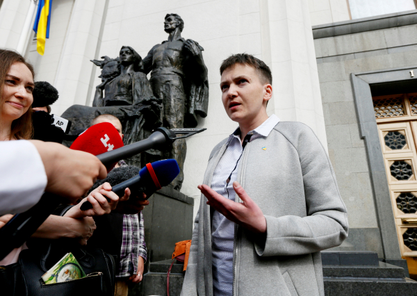 Савченко: пора заканчивать "бардак" под названием АТО