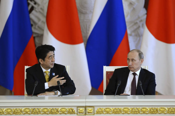 Синдзо Абэ намерен продолжить переговоры с РФ до разрешения территориального вопроса