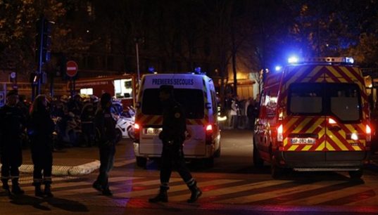 СМИ: террористы планировали взрыв в крупном торговом центре на западе Парижа