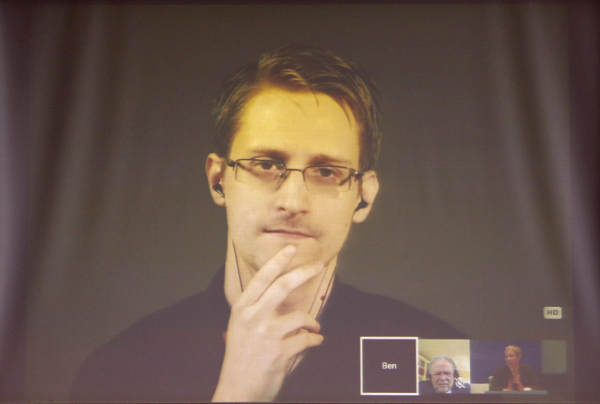 Сноуден: в России действует сильное правозащитное движение