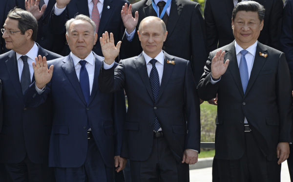Советник Порошенко: Российская экономика не рухнет, режим не падет